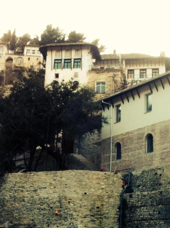 Ruols guesthouse Gjirokastër Eksteriør billede