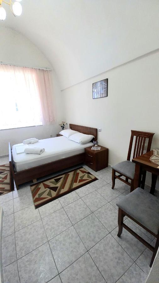 Ruols guesthouse Gjirokastër Eksteriør billede