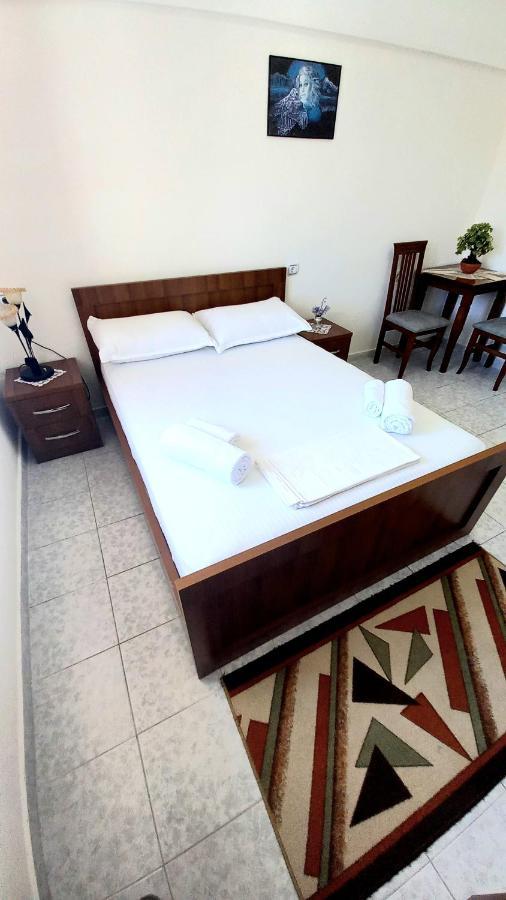 Ruols guesthouse Gjirokastër Eksteriør billede